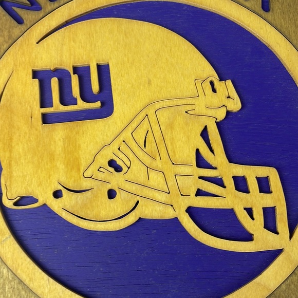 🏈 New York Giants Artistic Wood Art (Hand Crafted Plaque) - Picture 8 of 8